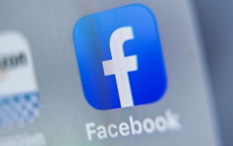 Facebook xóa 16.000 nhóm mua bán đánh giá giả mạo